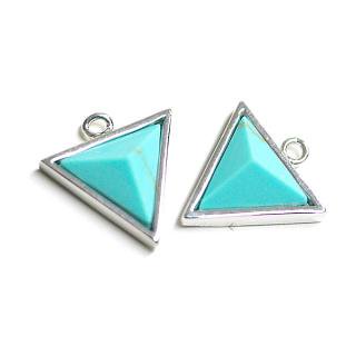 【1個】ターコイズTurquoise風3D三角形シルバーチャーム
