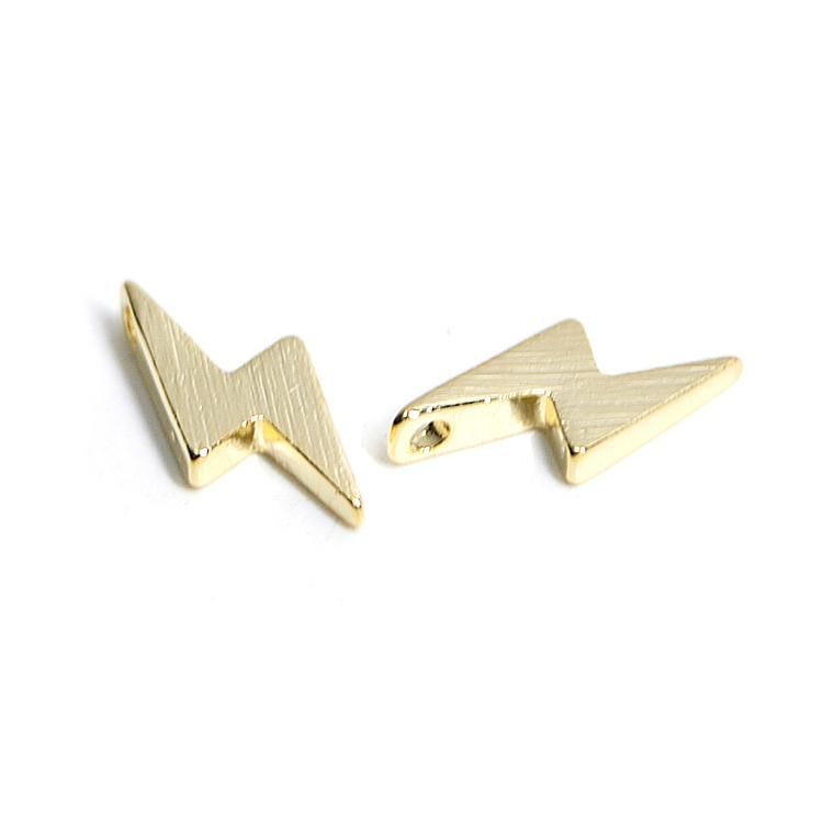 ネフェルティティ チャーム ゴールドトーン ヴィンテージ ネフェルティティ チャーム 14K イエロー ゴールド
