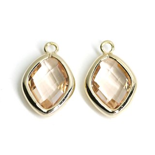 【1個】Light Peachカラーガラス16mmダイヤモンド形ゴールドチャーム