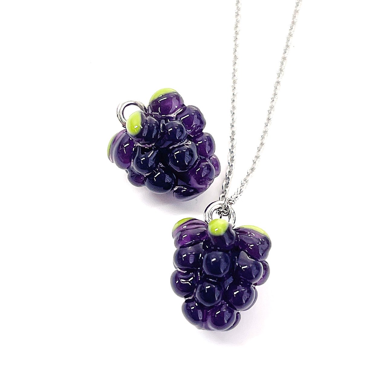 4個入り】キュート Grapes 葡萄モチーフ チャーム レジン - 低金属