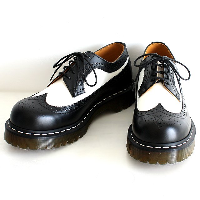 正規販売代理店 ブラック TROPPA 内羽根 かわいい ウィングチップ 革靴 