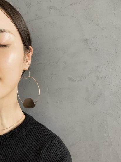 Gray Wood ビッグフープピアス Lh Pi Lilysbrand Gray Wood ビッグフープピアス Lh Pi Lilysbrand