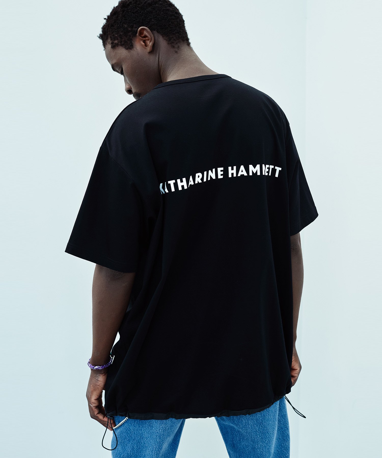 【KATHARINE HAMNETT】EQUAL BUT DIFFERENT オーガニックコットン ロングTシャツ BLK - REBIRTH  PROJECT STORE | リバースプロジェクトストア公式通販