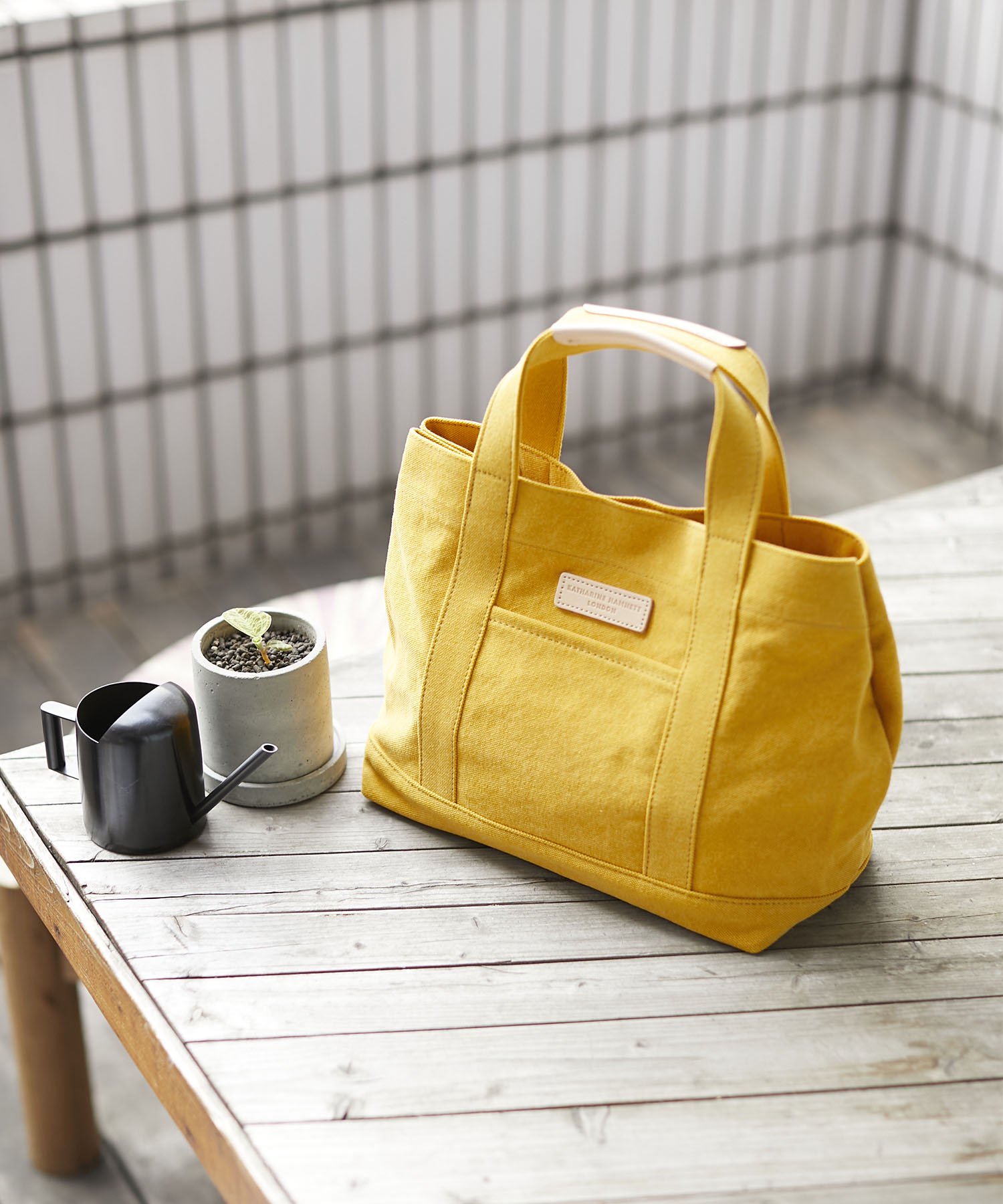 KATHARINE HAMNETT LONDON】SMALL TOTE BAG - REBIRTH PROJECT STORE