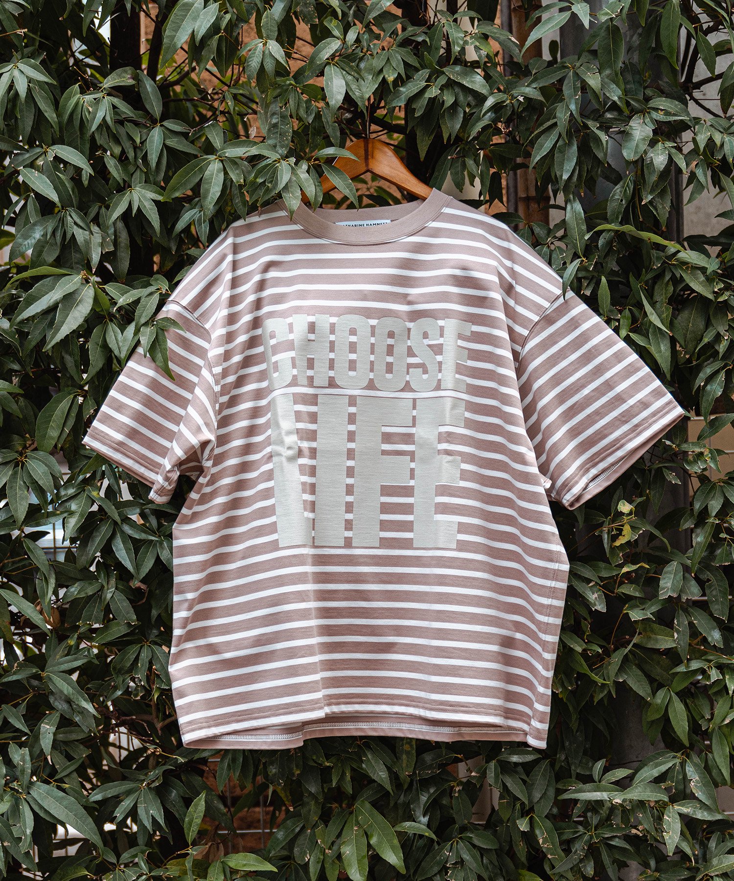 KATHARINE HAMNETT/キャサリンハムネット ´CHOOSE LIFE´ BORDER BIG TEE-