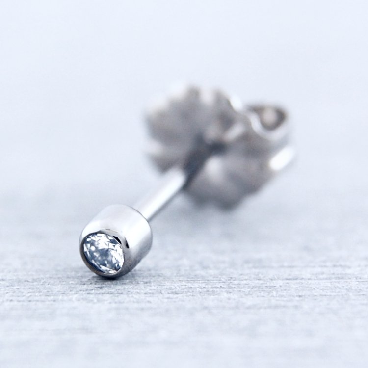 チタンピアス 天然ダイヤモンド 約0.03ct 選べる0.8～0.9mm径ポスト 
