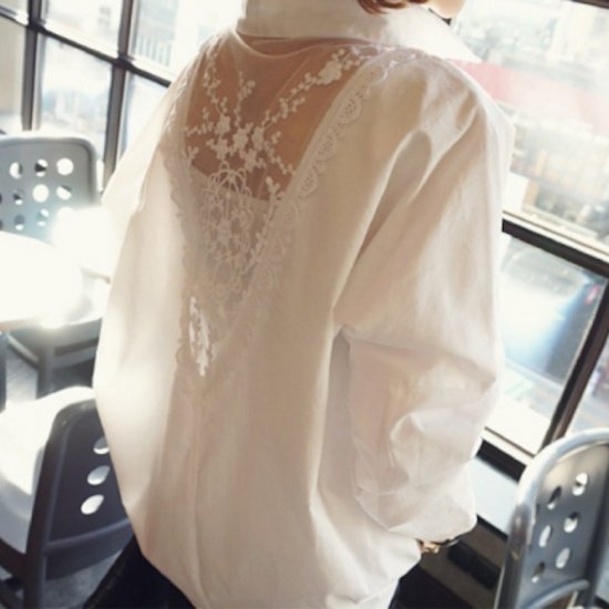 バックレースのゆったり長袖ロング白シャツ - きれいめオフィス通勤レディース韓国ファッション通販『Maribel』