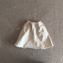 powder skirt<br>ivory<br>『O'ahu』<br>18SS<br>定価<s>3,200円</s> <b>20%Off</b>