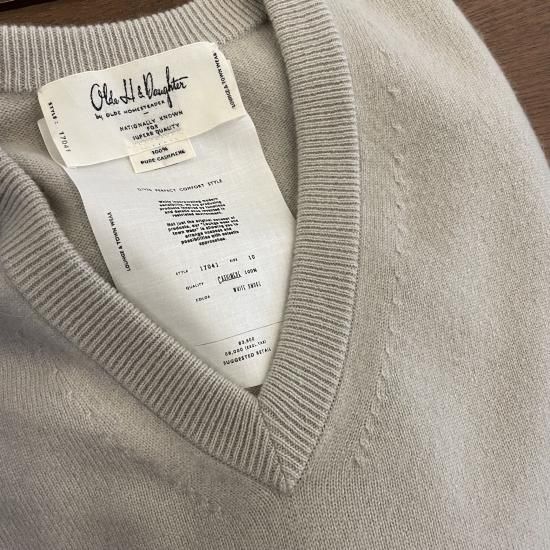 Olde H & Daughter CASHMERE V NECK