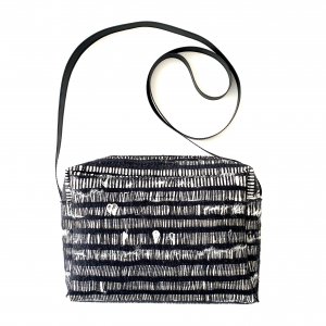 HANDWOVEN SELVEDGES / BAG WITH ZIP AND LONG STRAP / Black / White / LUISA CEVESE RIEDIZIONI