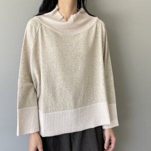 YOKO U / Sweater / Beige / QUATTROPIU