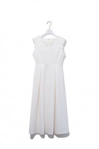 scallop sleeveless  dress/white
