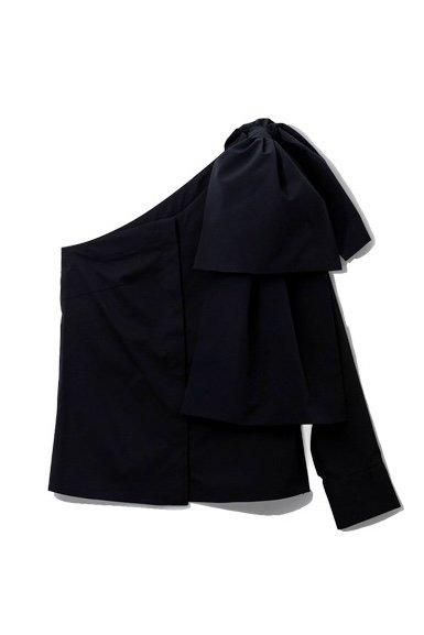 re stock】 ribbon one shoulder blouse/black - akiki