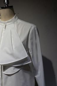 newjabot collar blouse/white  </a> <span class=