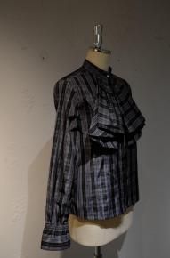 newjabot collar blouse/navy check  </a> <span class=
