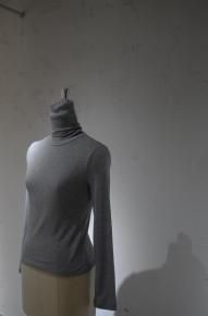 pre ordersilk sheer top/gray  </a> <span class=