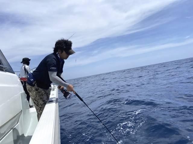 高知のキハダキャスティングゲーム - FISHING SERVICE MAREBLE