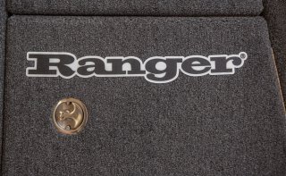 【Ranger Boats レンジャーグッズ】45×6.5/RANGER CARPET DECAL - BLACK LINEAR LOGO